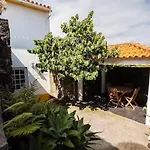 Capelas Mansion