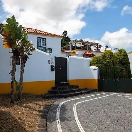 Capelas Mansion