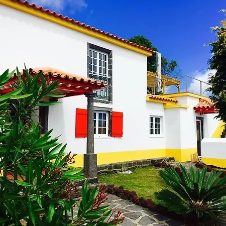 Capelas Mansion بيت للعطل