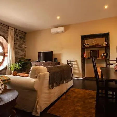 Capelas Mansion * 蓬塔德尔加达